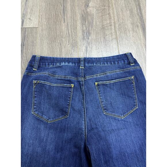 Chico’s Size 0 Embroidered Floral Jeans Medium Wash Stretch Straight Leg Boho - Picture 2 of 9